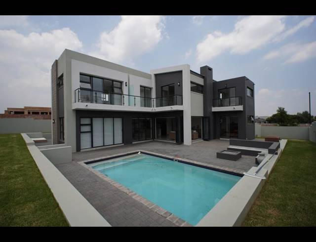 4 BEDROOM HOUSE FOR SALE IN MIDSTREAM HEIGHTS